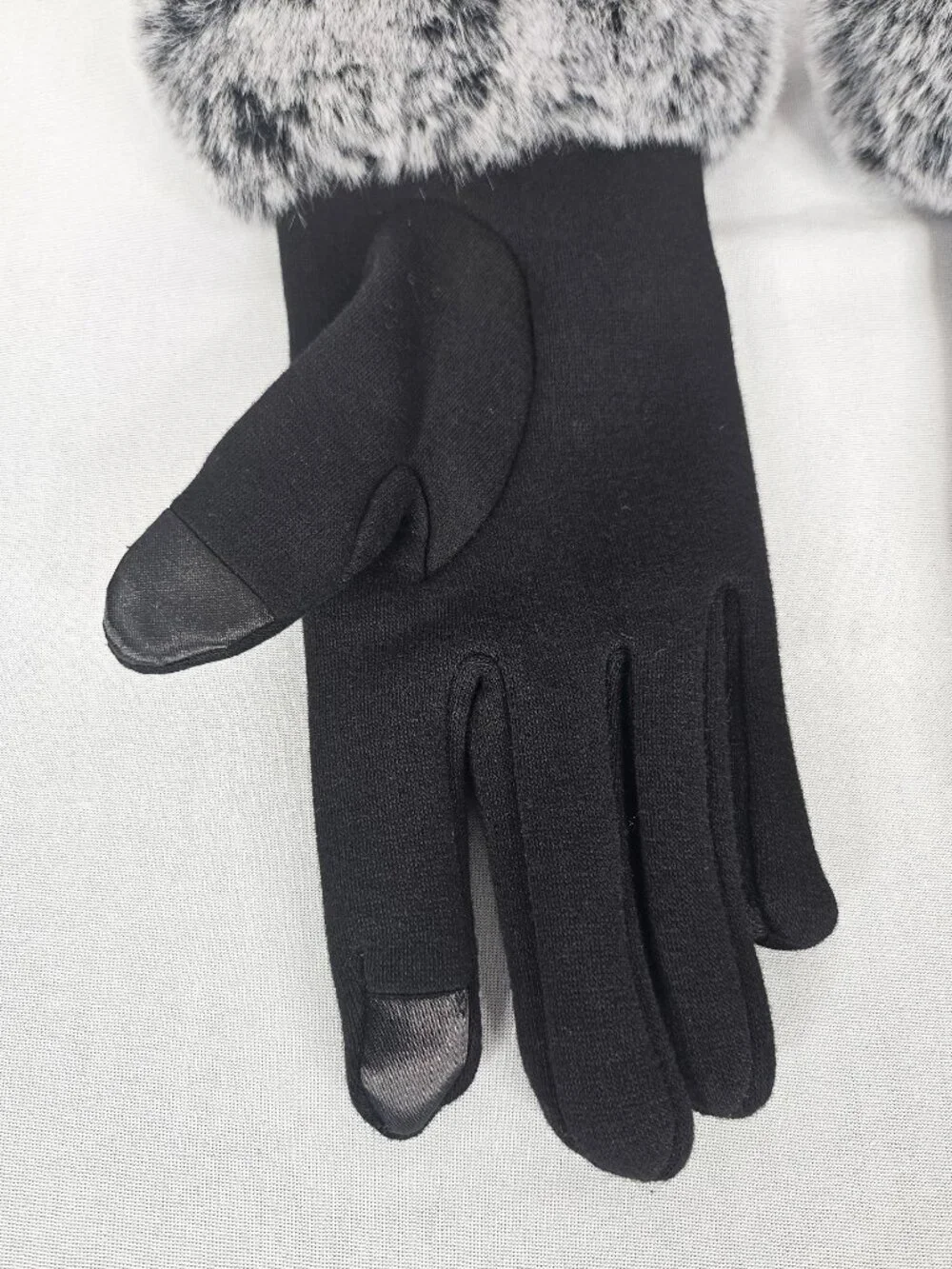 2 Chic Touchscreen Gloves | Faux Fur Cuff | Black Gray | Small NWOT